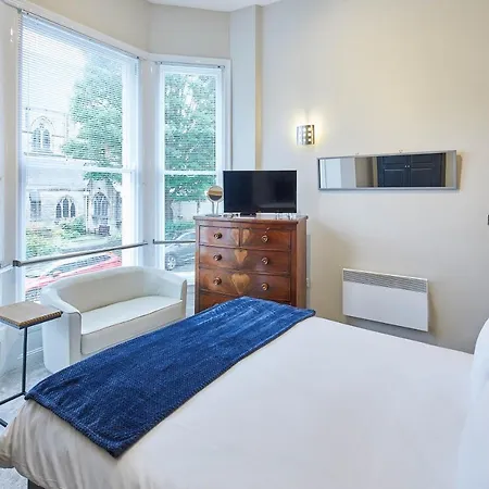 Host & - Three Bays Apartamento Scarborough